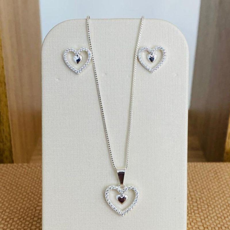 CONJUNTO CORAÇÃO CRAVEJADO