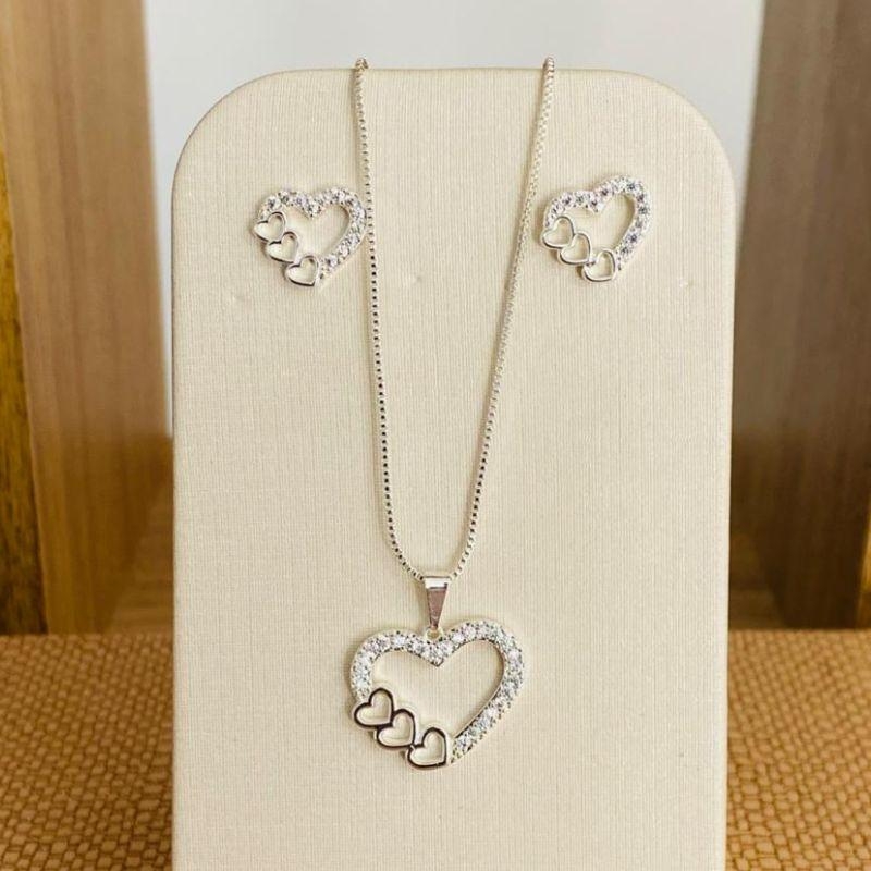 CONJUNTO CORAÇÃO CRAVEJADO