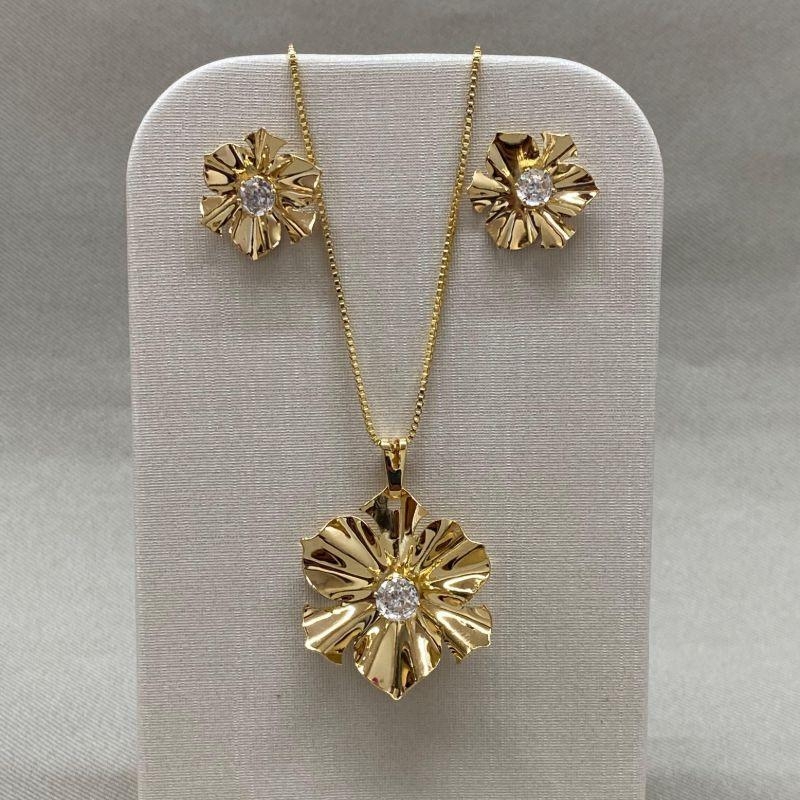 CONJUNTO FLOR COM ZIRCONIA