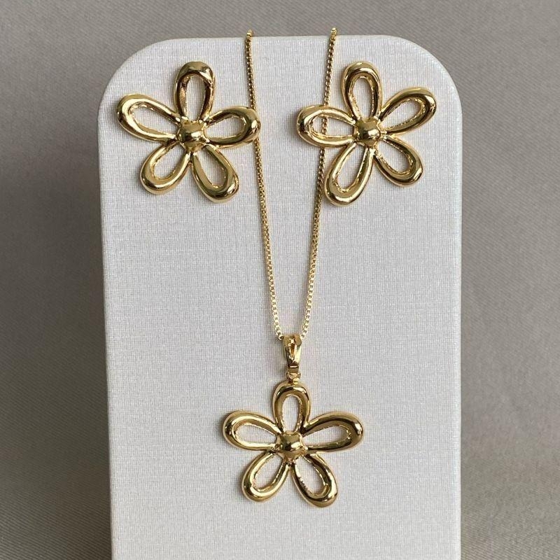 CONJUNTO FLOR VAZADA