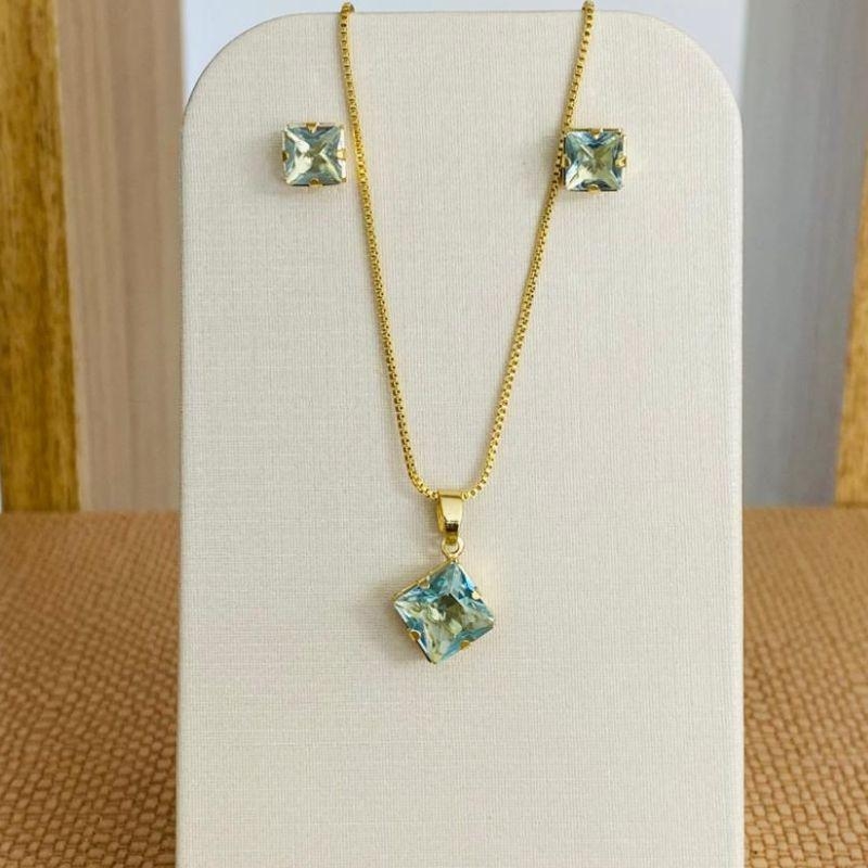 CONJUNTO QUADRADO AZUL CLARO