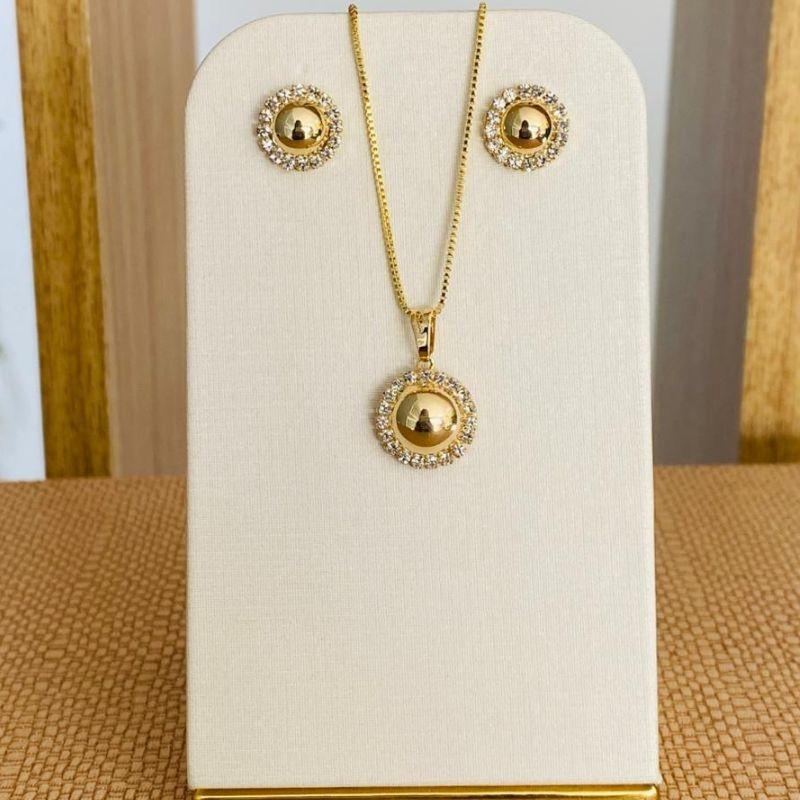 CONJUNTO REDONDO CRAVEJADO