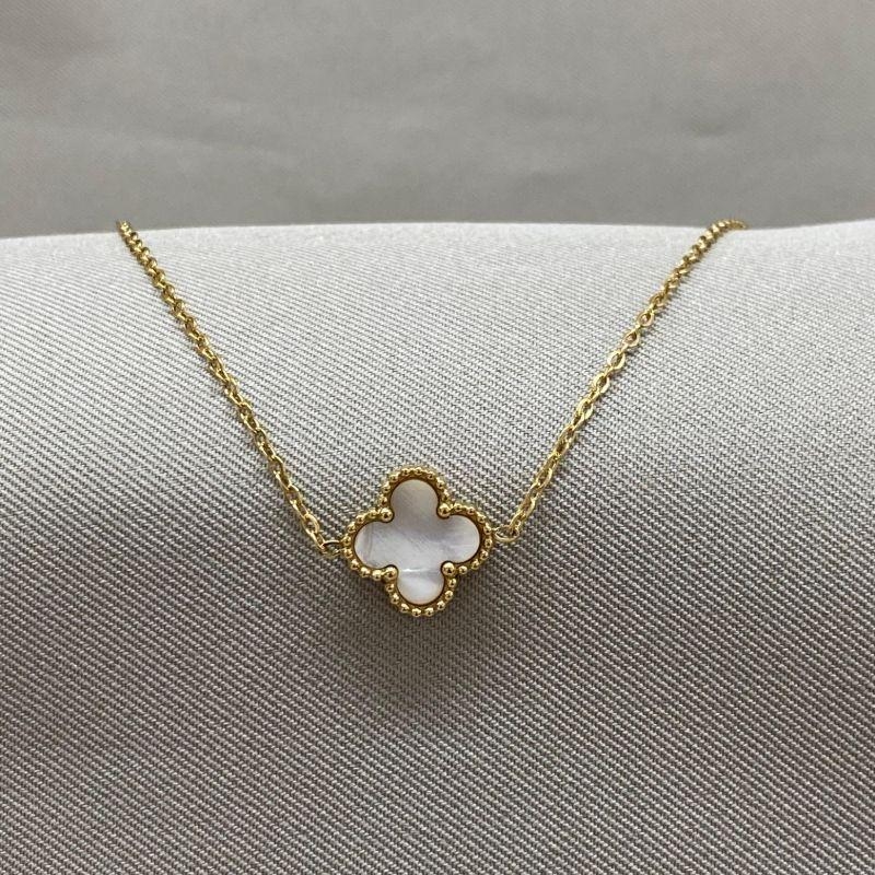 PULSEIRA 1 TREVO BRANCO STEEL