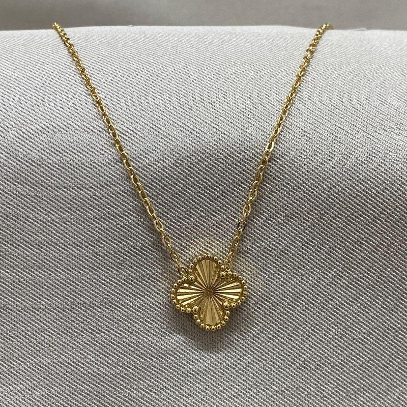 PULSEIRA 1 TREVO DOURADA STEEL