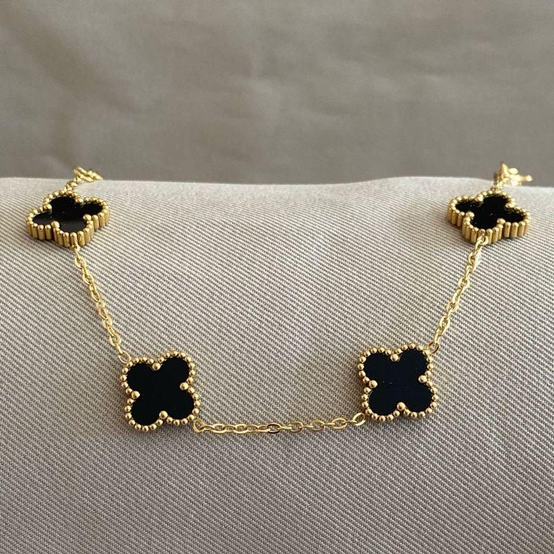 PULSEIRA 4 TREVOS PRETOS STEEL