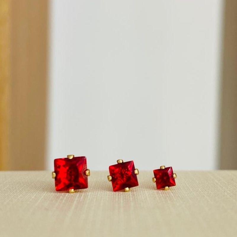 TRIO DE BRINCOS QUADRADO VERMELHO