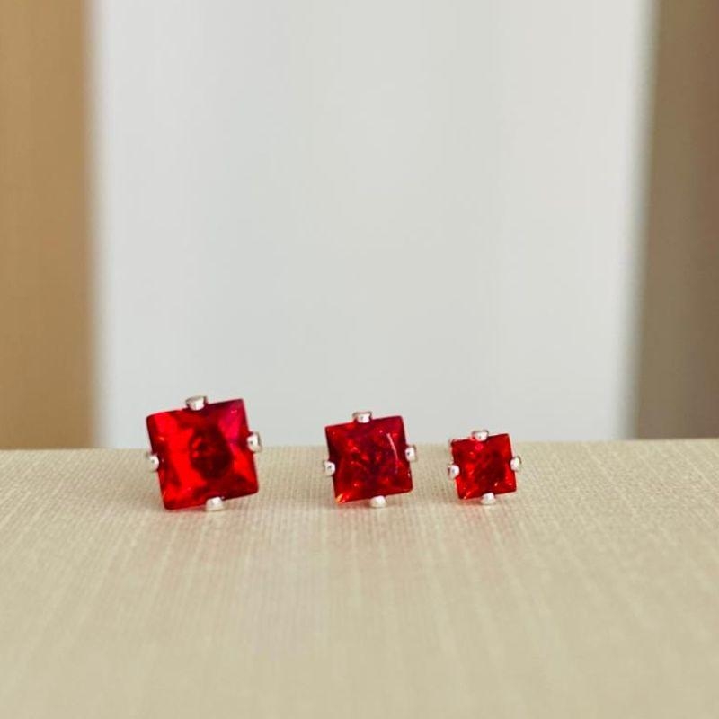 TRIO DE BRINCOS QUADRADO VERMELHO
