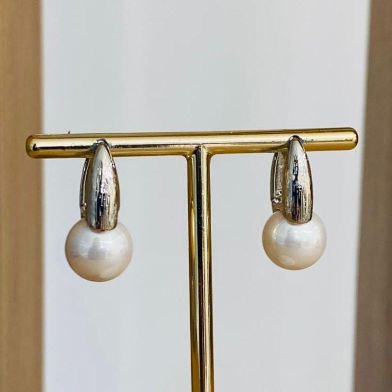 BRINCO ARGOLA COM PEROLA