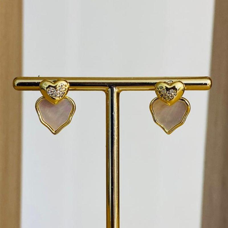 BRINCO COM DOIS CORAÇÕES