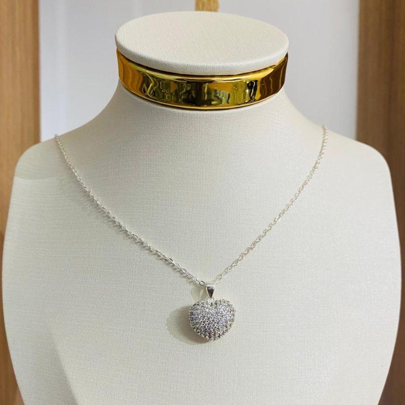 COLAR CORAÇÃO CRAVEJADO