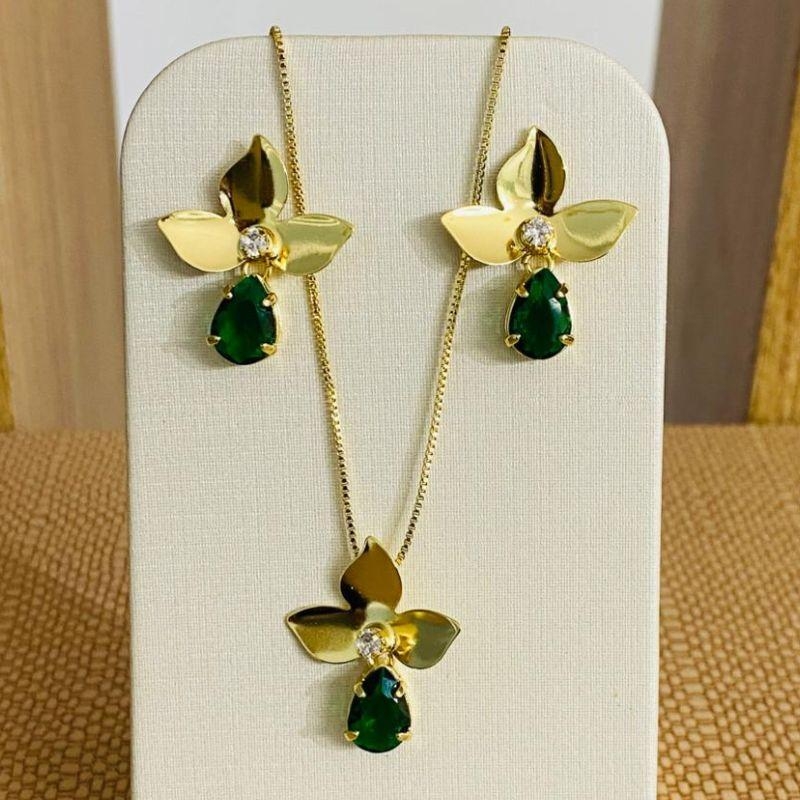 CONJUNTO FLOR COM ZIRCONIA VERDE ESMERALDA