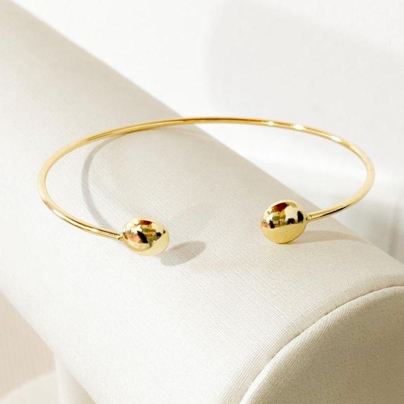 BRACELETE COM BOLINHAS