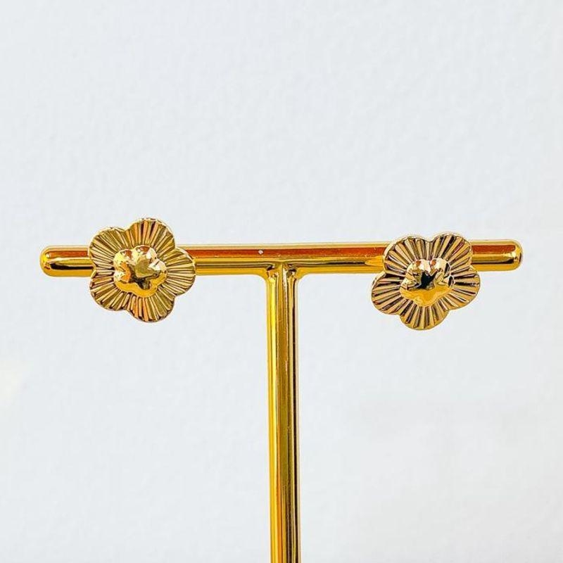 BRINCO FLOR TRABALHADA M