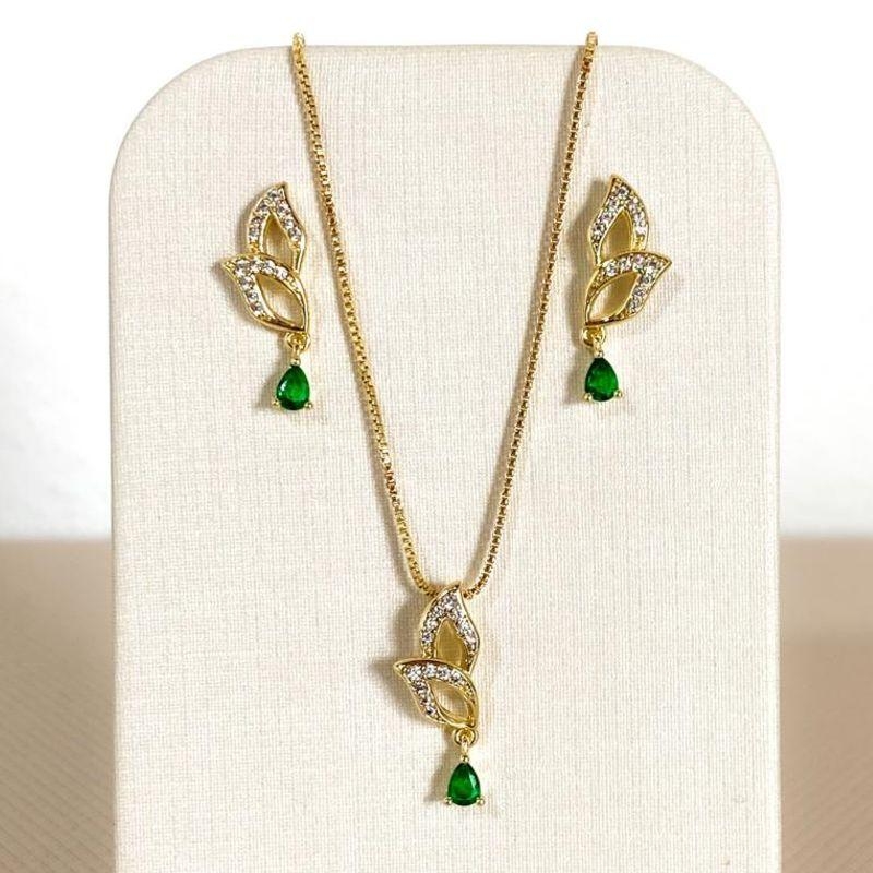 CONJUNTO FOLHAS CRAVEJADAS