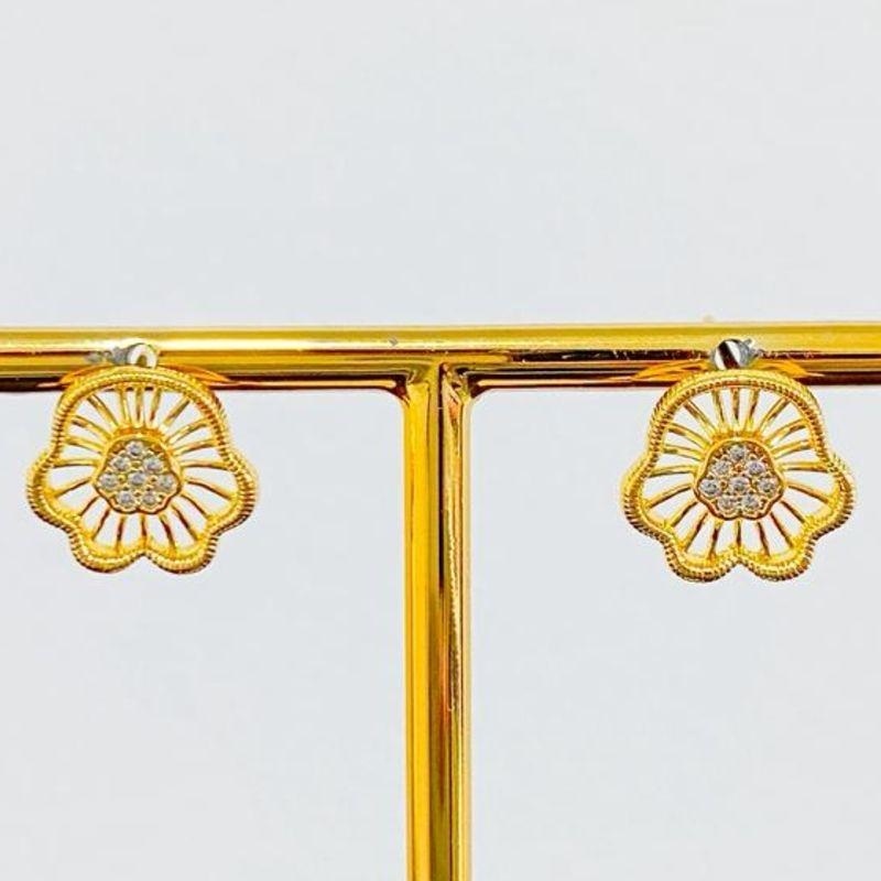 BRINCO FLOR CRAVEJADA