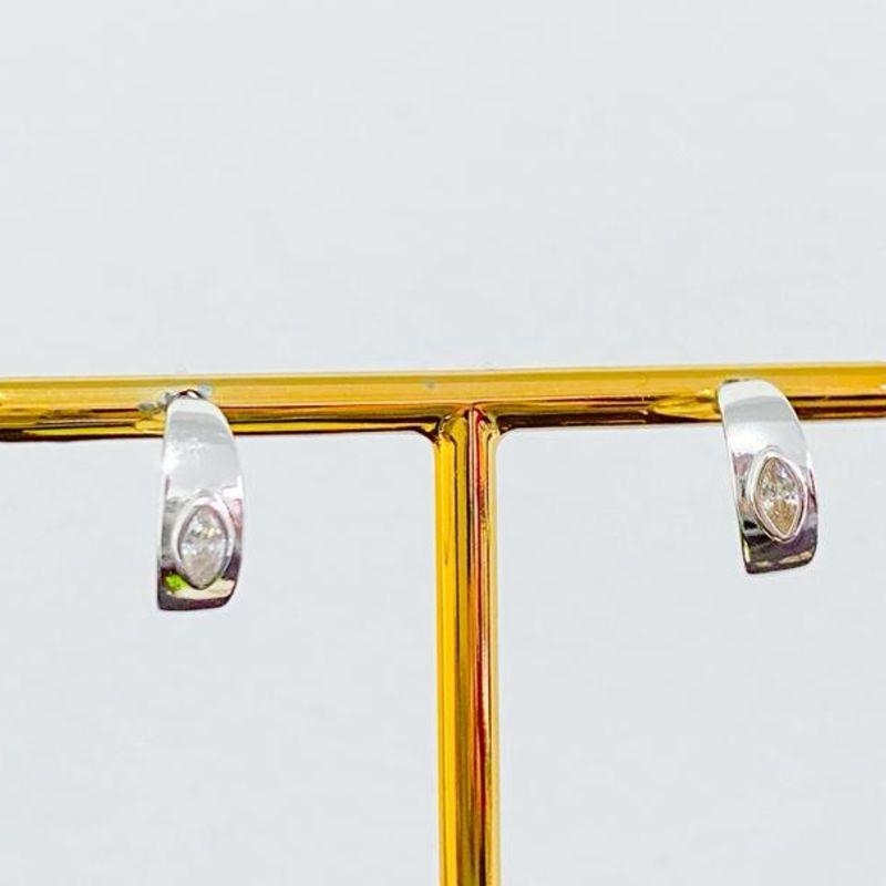 BRINCO MEIA ARGOLA COM ZIRCONIA