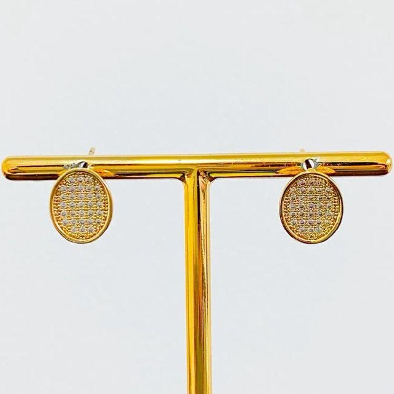 BRINCO OVAL CRAVEJADO