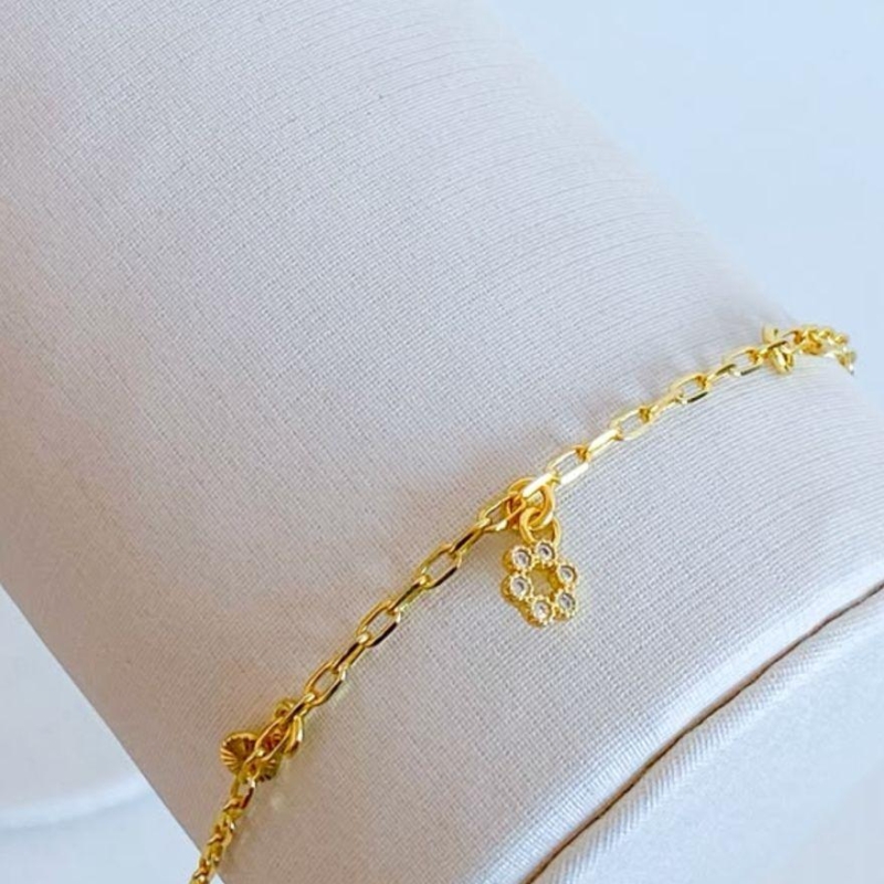 PULSEIRA COM FLOR CRAVEJADA