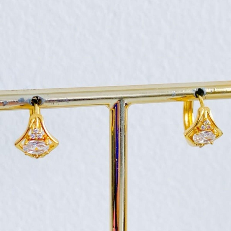 BRINCO ARGOLINHA COM ZIRCONIA