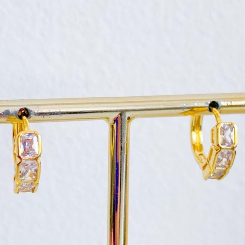 BRINCO ARGOLINHA ZIRCONIAS