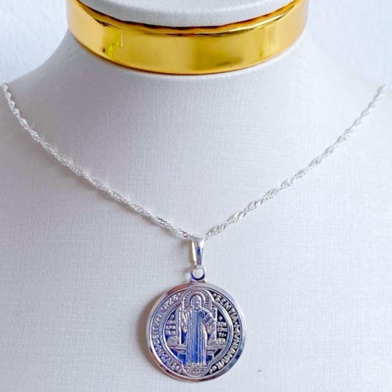 COLAR SÃO BENTO C/ 1 LADO DA MEDALHA
