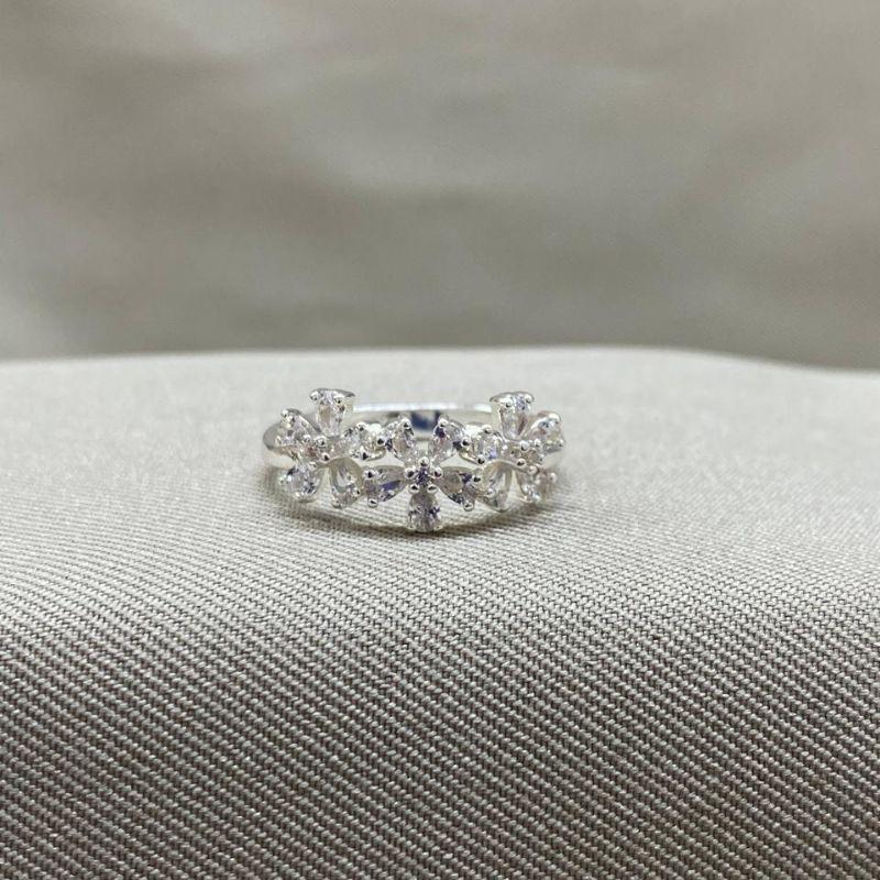 ANEL 3 FLORES COM ZIRCONIAS