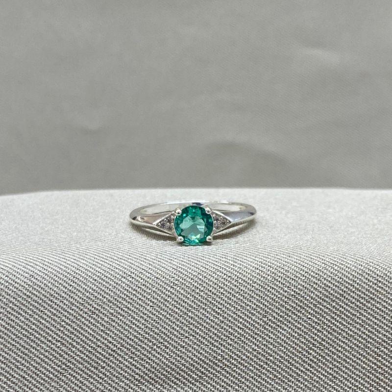 ANEL COM ZIRCONIA REDONDA VERDE