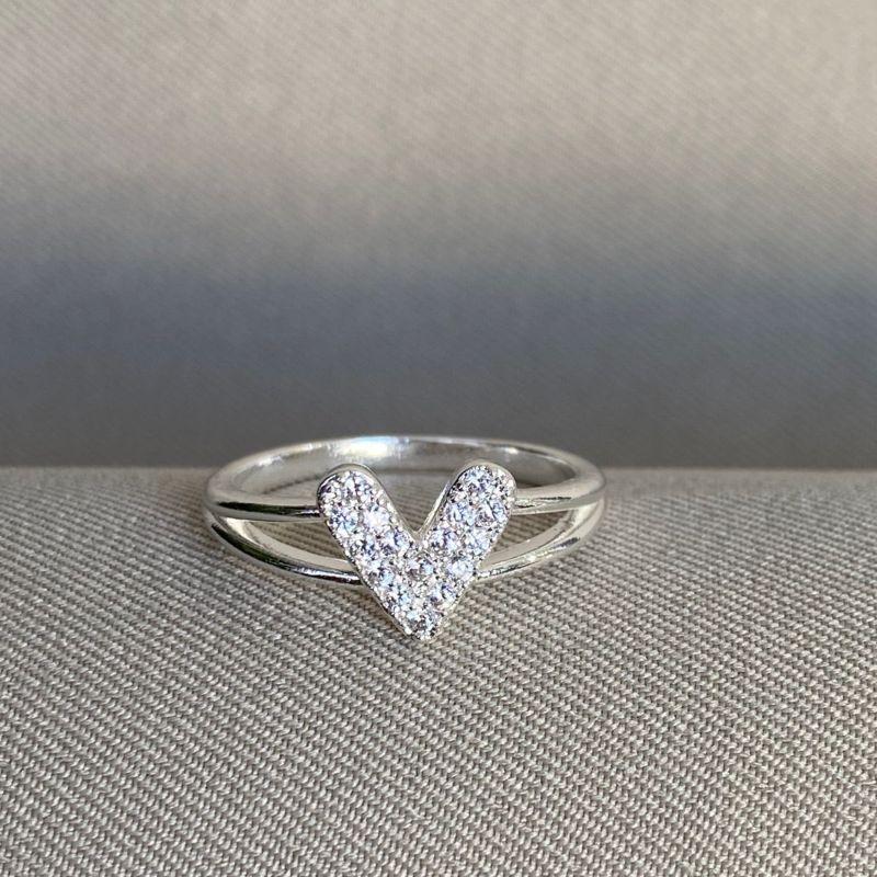 ANEL CORAÇÃO CRAVEJADO