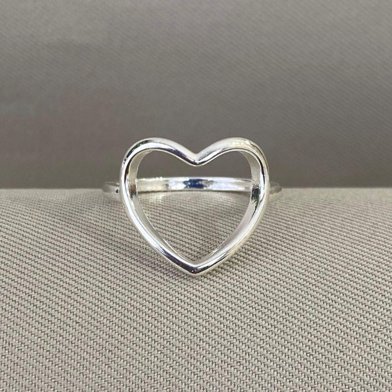 ANEL CORAÇÃO VAZADO