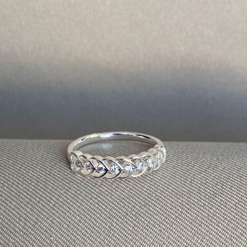 ANEL CORAÇÕES VAZADOS COM ZIRCONIAS