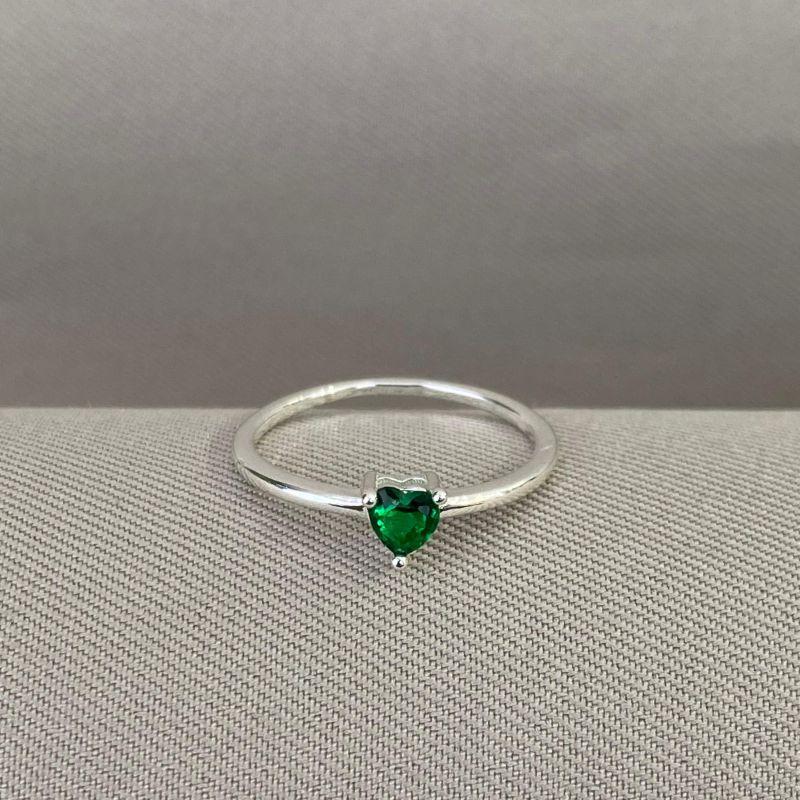 ANEL SOLITARIO CORAÇÃO VERDE ESMERALDA