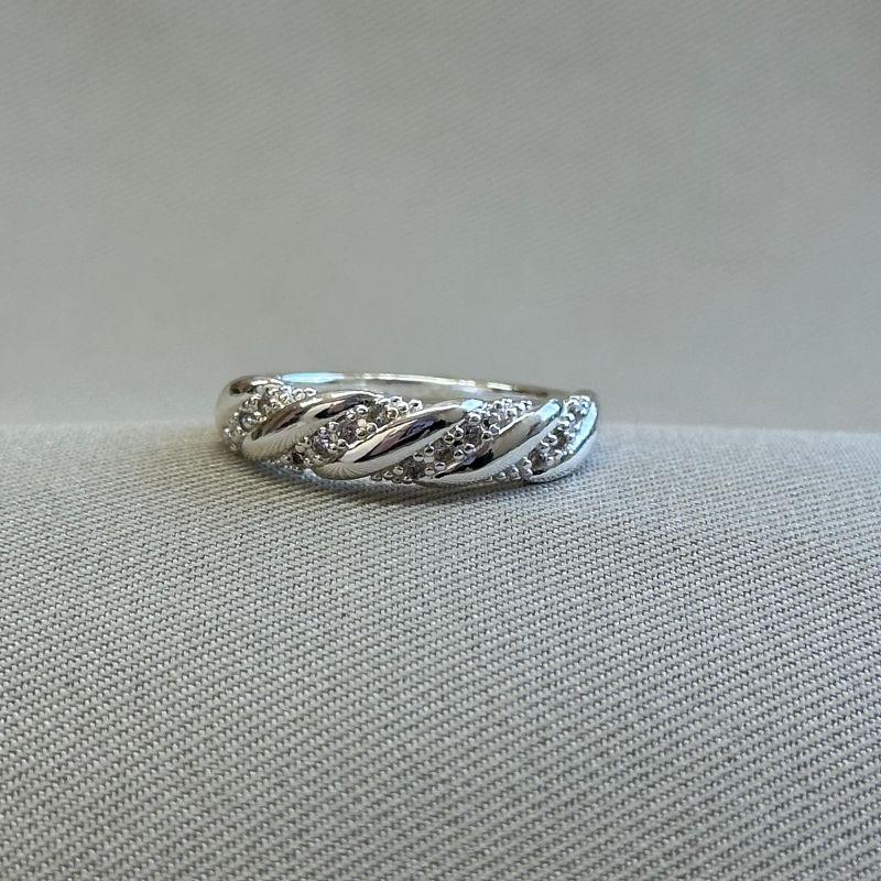 ANEL TORCIDO CRAVEJADO