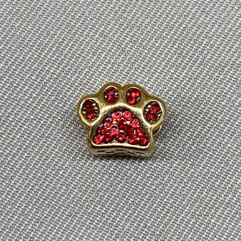 BERLOQUE PATINHA CRAVEJADA VERMELHO SEPARADOR