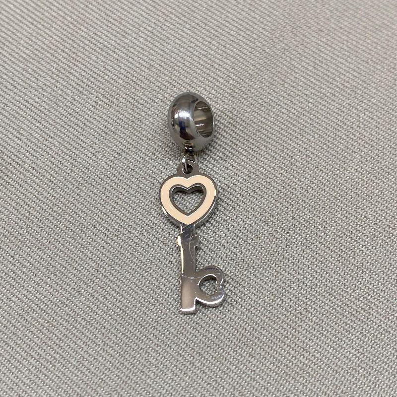 BERLOQUE PENDURICALHO DE CHAVE COM RESINA PINK