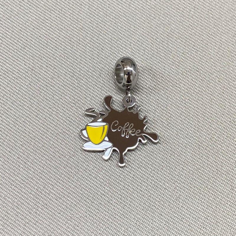 BERLOQUE PENDURICALHO DE XICARA COM CAFE