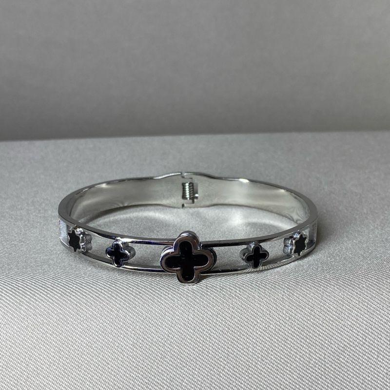 BRACELETE TREVOS PRETO STEEL