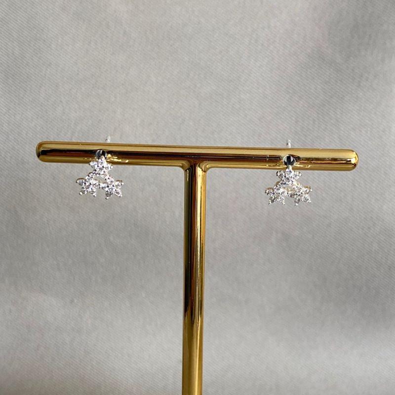 BRINCO 3 ESTRELAS CRAVEJADAS