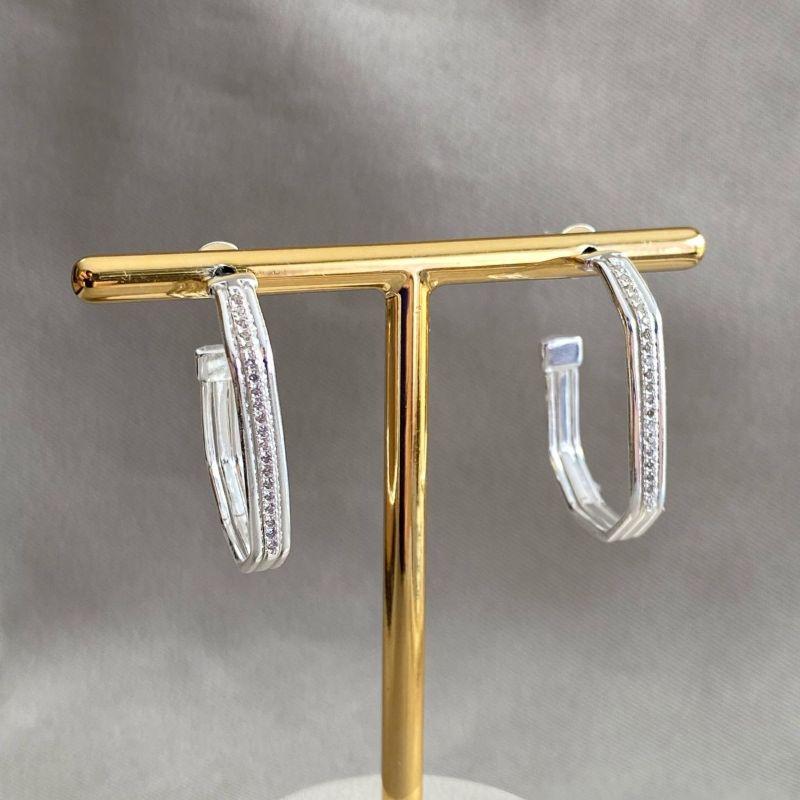 BRINCO ARGOLA CRAVEJADA