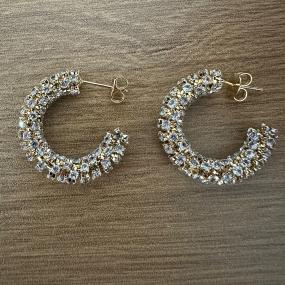 BRINCO ARGOLA CRAVEJADA COM ZIRCONIAS