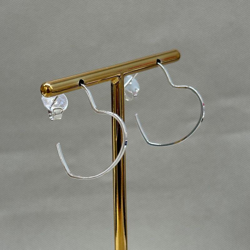 BRINCO ARGOLA DE CORAÇÃO 29MM G