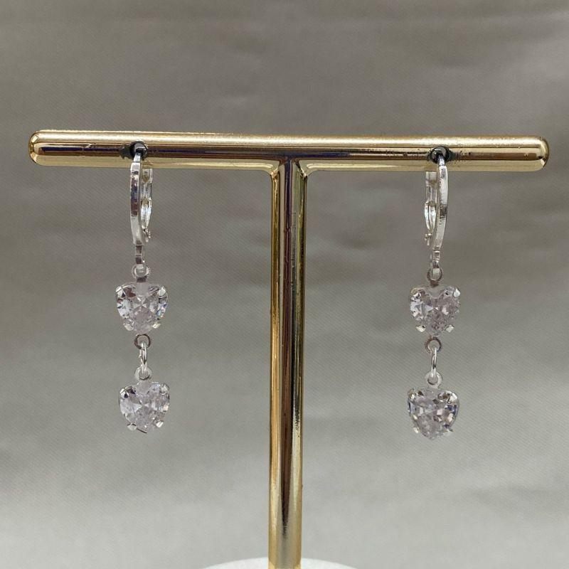 BRINCO ARGOLINHA ARTICULÁVEL COM DOIS CORAÇÕES