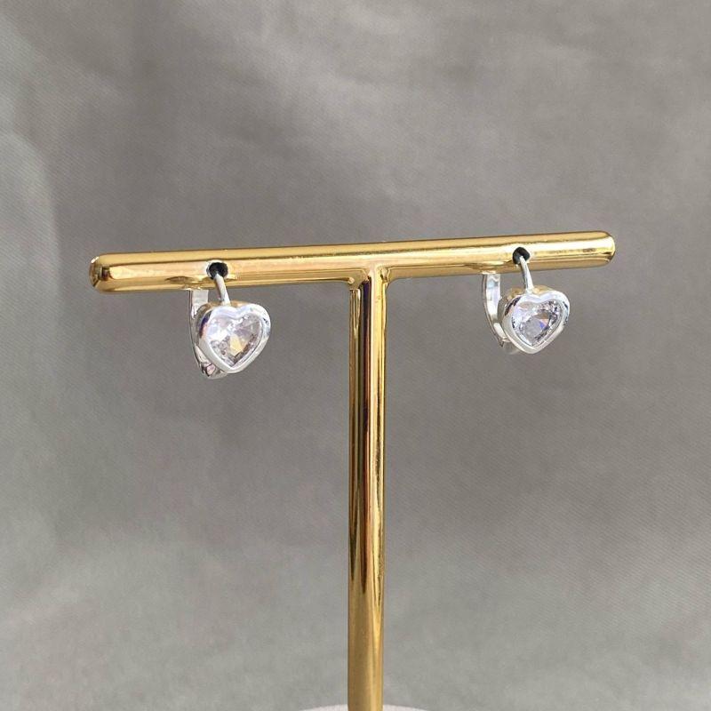 BRINCO ARGOLINHA COM CORAÇÃO ZIRCONIA