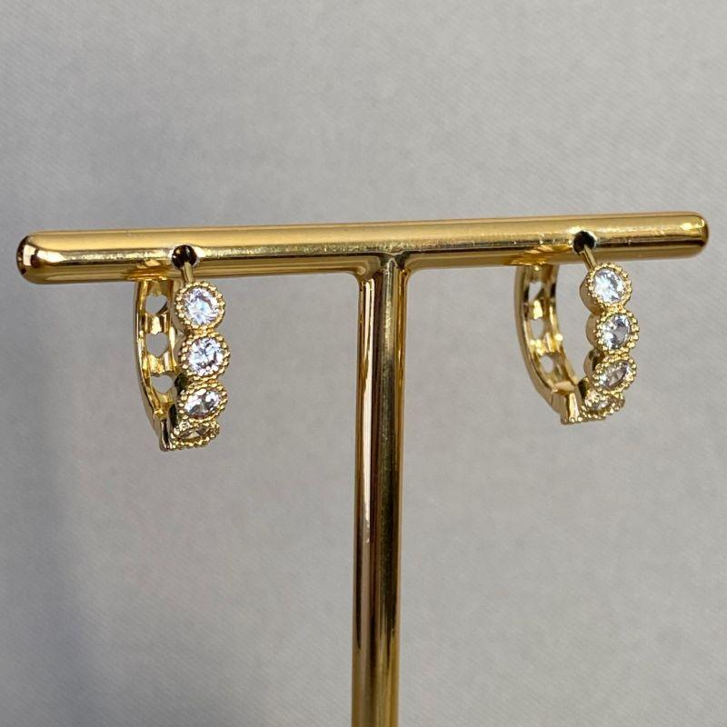 BRINCO ARGOLINHA COM ZIRCONIAS