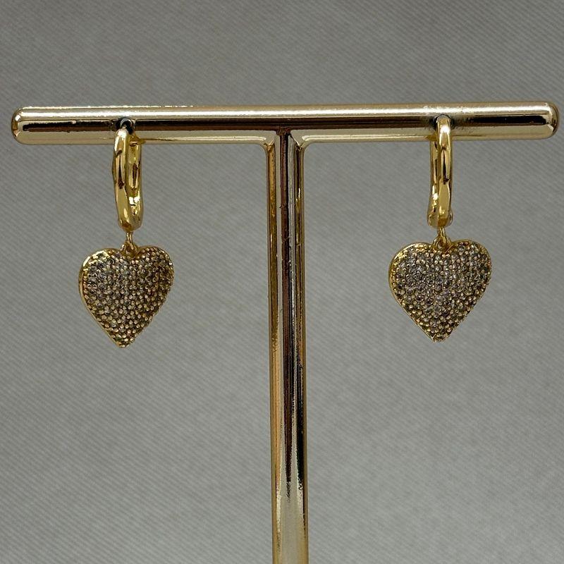 BRINCO ARGOLINHA CORAÇÃO CRAVEJADO