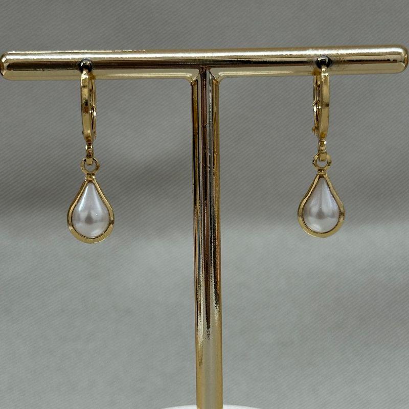 BRINCO ARTICULADO COM GOTA PEROLA 7*10MM BORDA