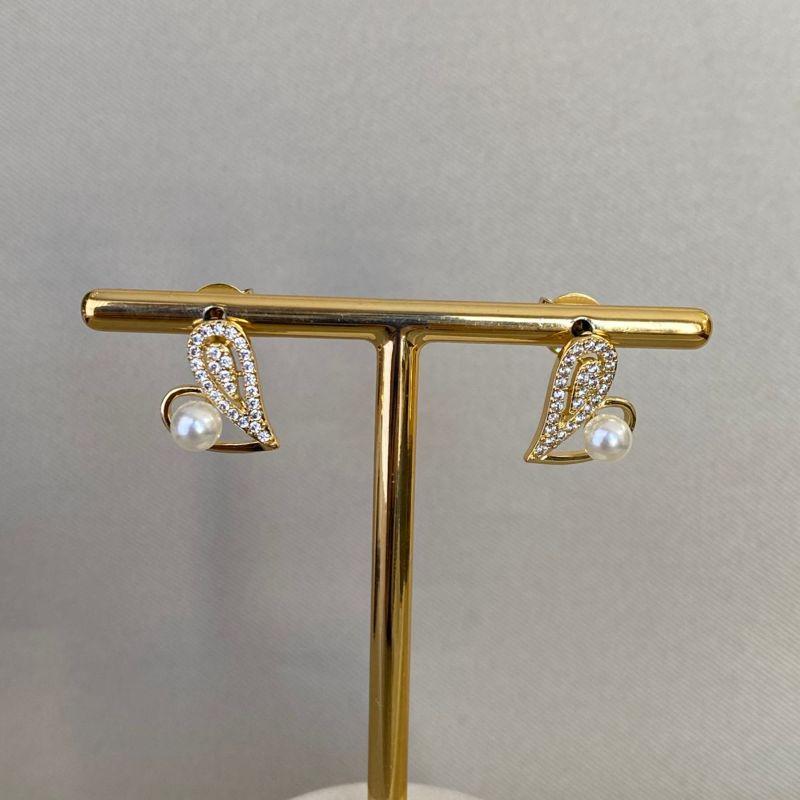 BRINCO CORAÇÃO CRAVEJADO COM PEROLA