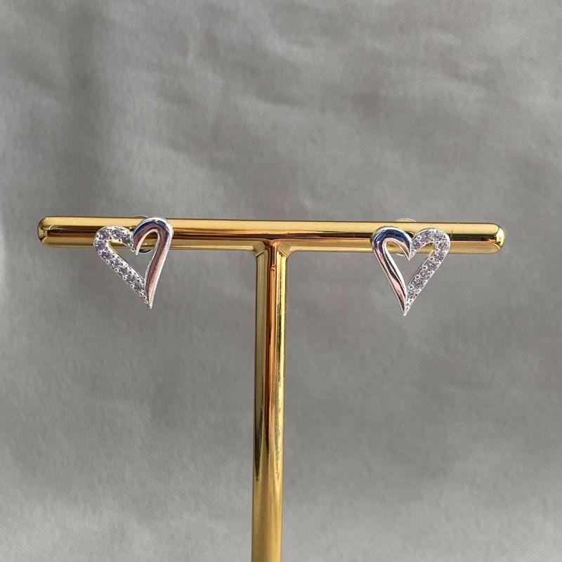 BRINCO CORAÇÃO CRAVEJADO DE UM LADO