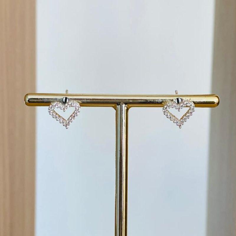 BRINCO CORAÇÃO CRAVEJADO VAZADO