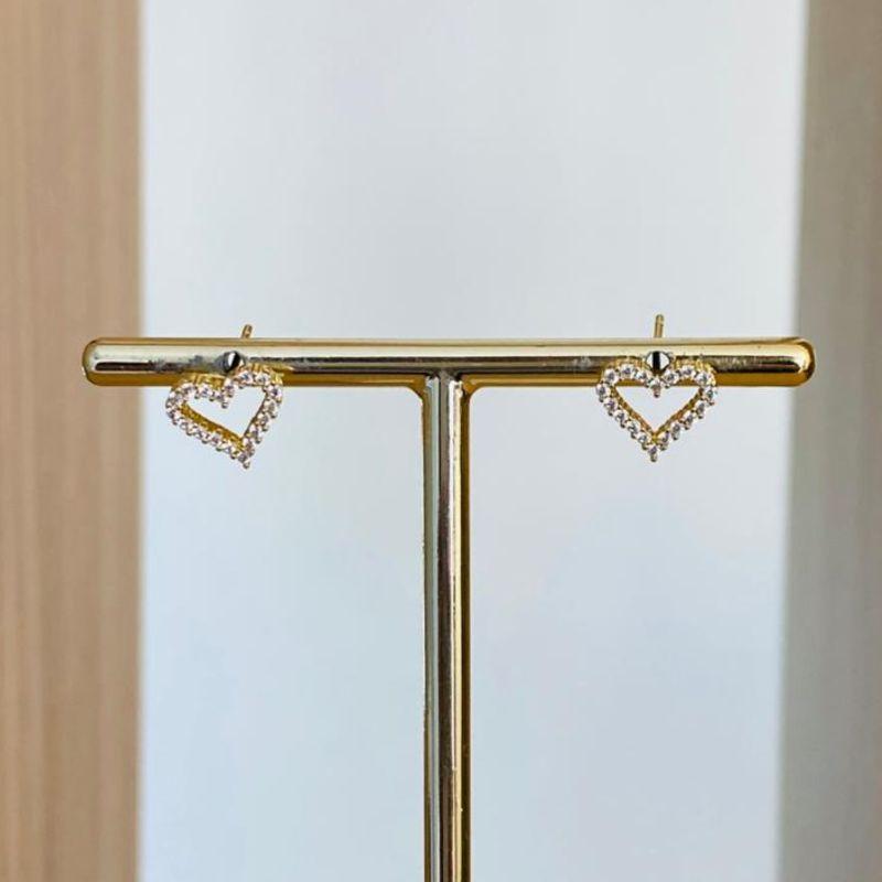 BRINCO CORAÇÃO CRAVEJADO VAZADO