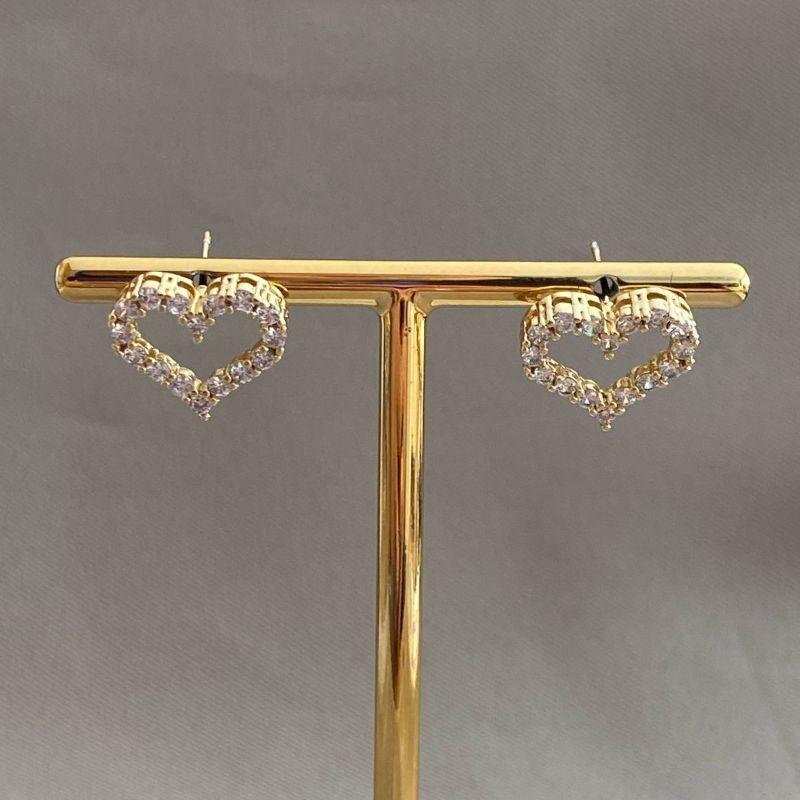 BRINCO CORAÇÃO VAZADO CRAVEJADO